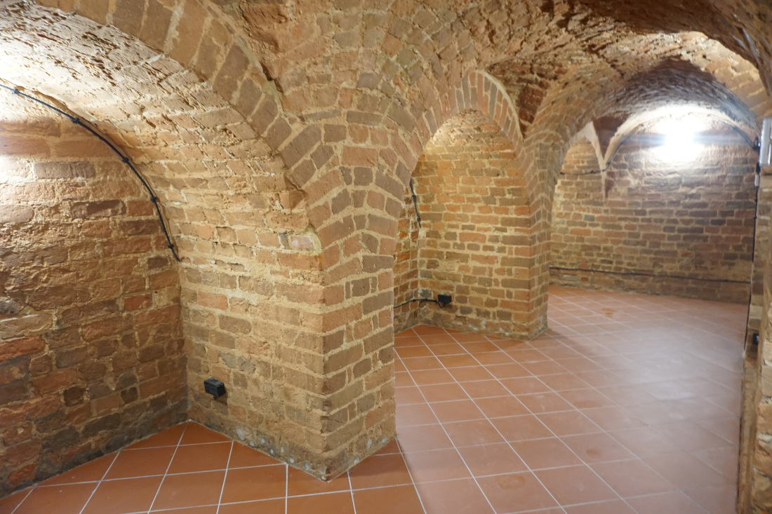 013 Konskowola ratusz